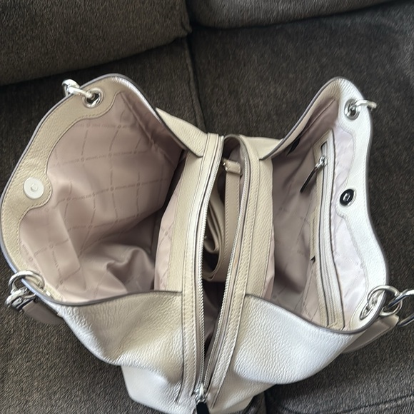 Michael Kors Kensington large pebbled leather tote light sand - Picture 6 of 9